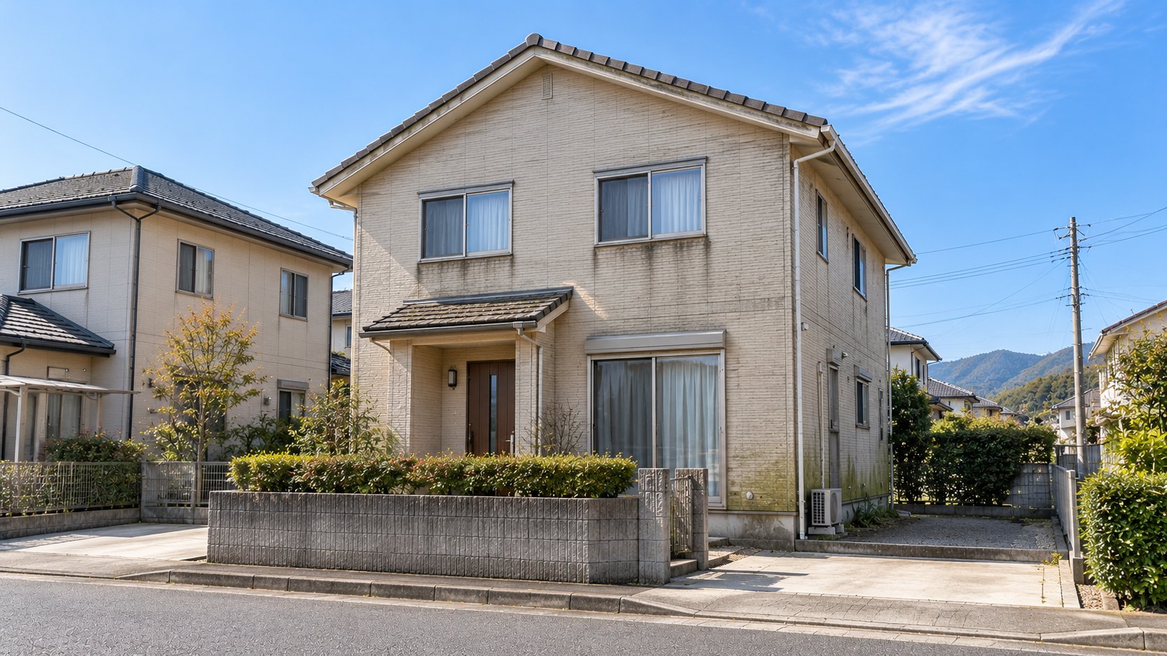 塗り替え前の住宅の外観イメージ
